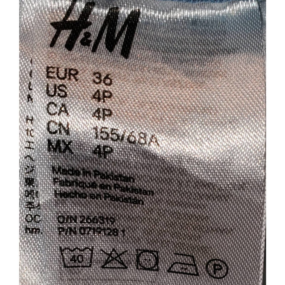 H&M Women's Blue Bermuda High Rise Waist Jean Shorts Size 4 - Picture 6 of 7